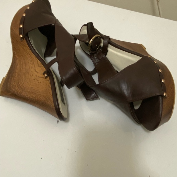 Wedges - Picture 1 of 3